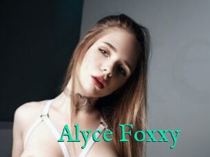 Alyce_Foxxy