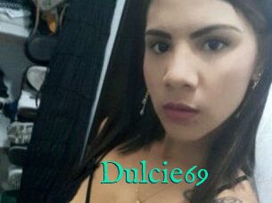 Dulcie_69