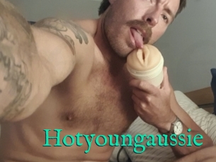 Hotyoungaussie