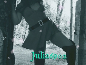 Julia6902