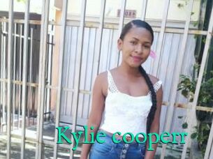 Kylie_cooperr