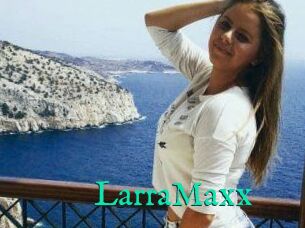 LarraMaxx