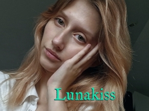 Lunakiss