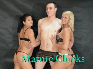 Mature_Chicks