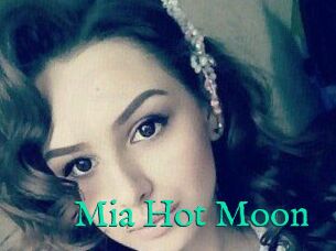 Mia_Hot_Moon