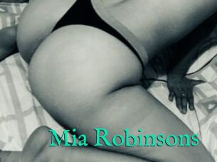 Mia_Robinsons