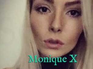 Monique_X