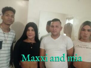 Maxxi_and_mia