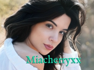 Miacherryxx