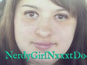 NerdyGirlNxxxtDoor