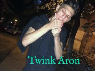 Twink_Aron