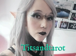 Titsandtarot