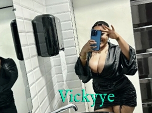 Vickyye